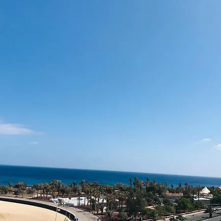 Apartamento Con Vistas A Pie De Playa